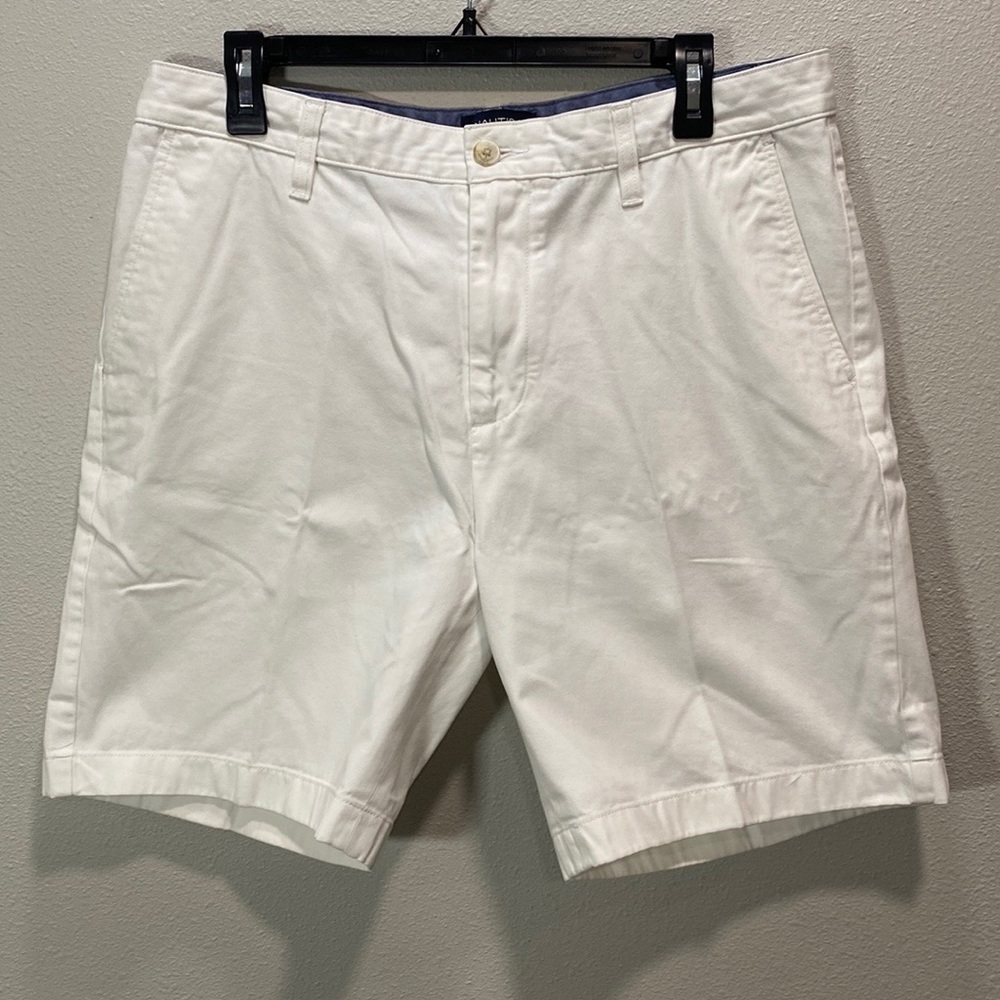 Nautical‎ white shorts
